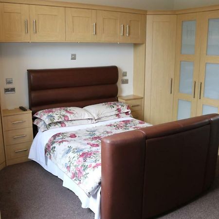 Bed and Breakfast Telford House Милтон-Кейнс Экстерьер фото