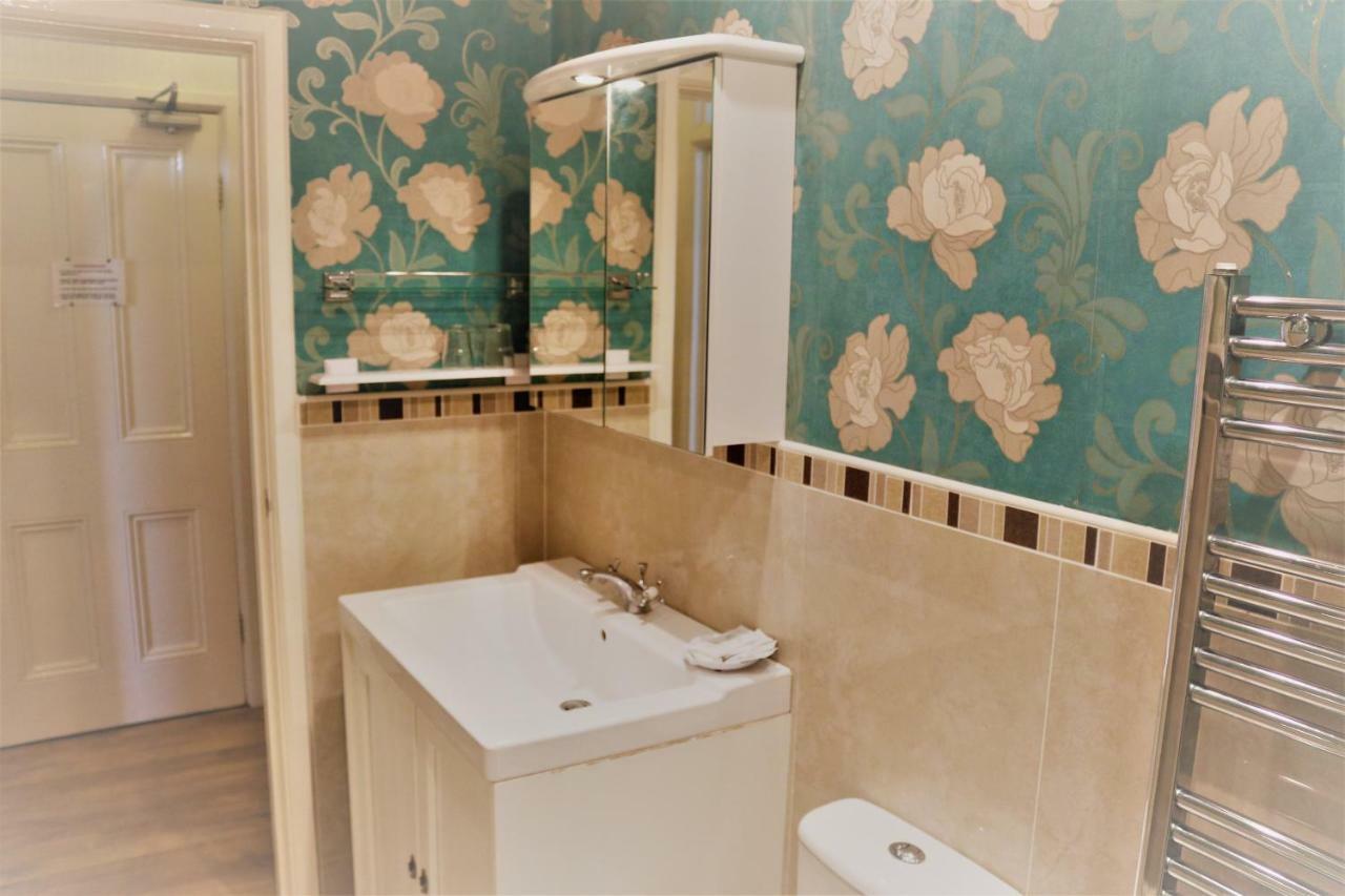 Bed and Breakfast Telford House Милтон-Кейнс Экстерьер фото