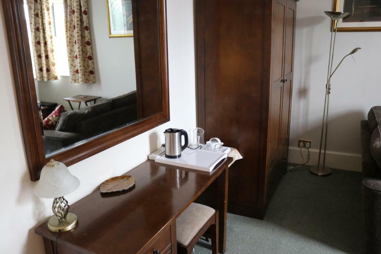 Bed and Breakfast Telford House Милтон-Кейнс Экстерьер фото