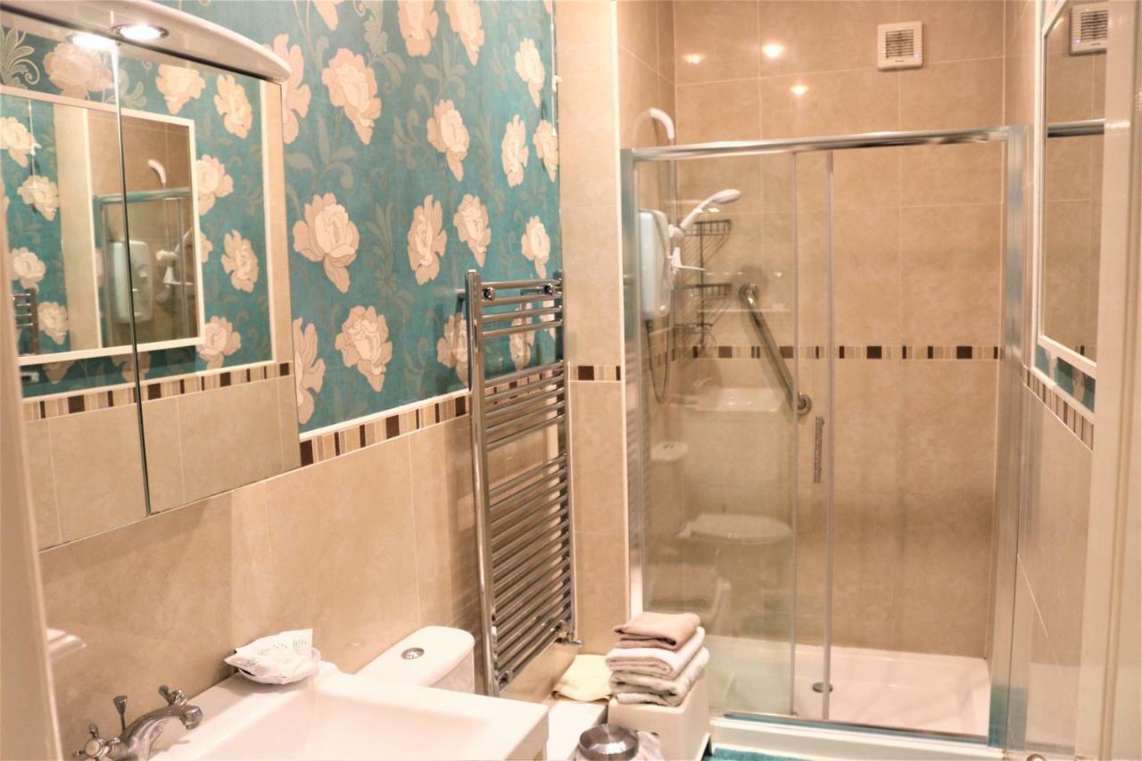 Bed and Breakfast Telford House Милтон-Кейнс Экстерьер фото