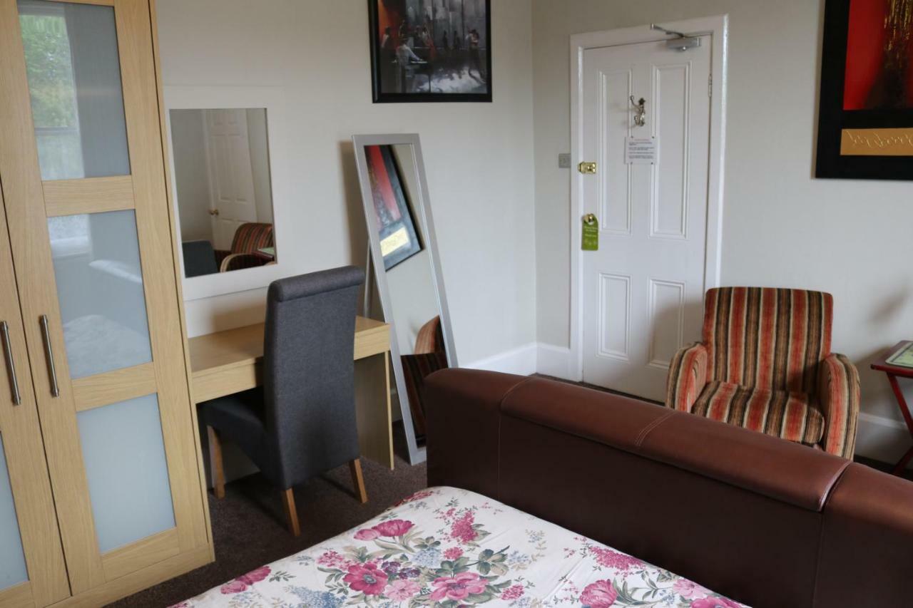 Bed and Breakfast Telford House Милтон-Кейнс Экстерьер фото