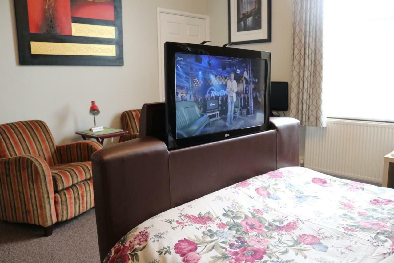 Bed and Breakfast Telford House Милтон-Кейнс Экстерьер фото