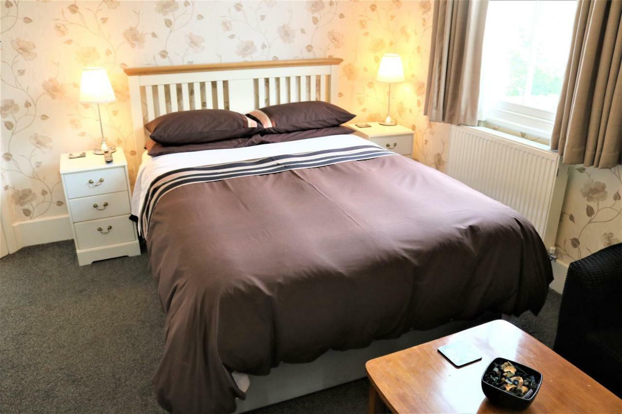 Bed and Breakfast Telford House Милтон-Кейнс Экстерьер фото